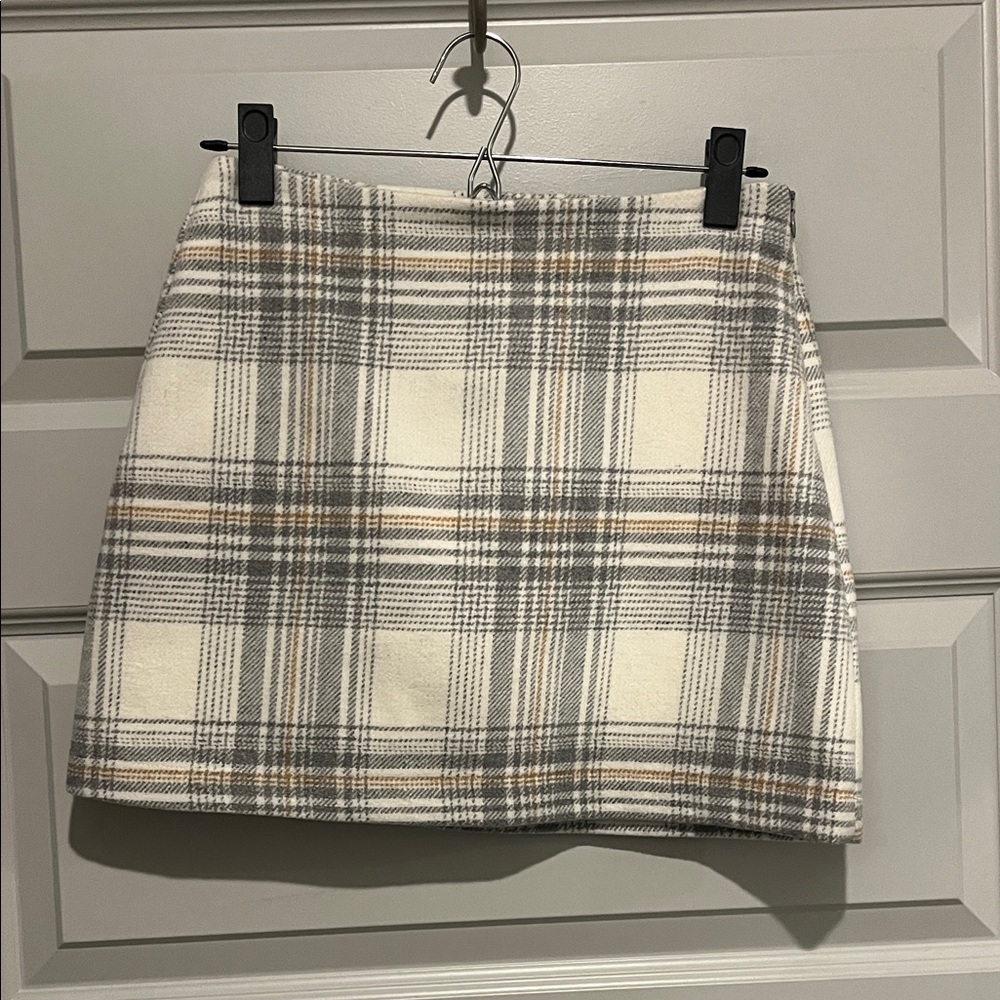 White and Grey Plaid Mini Skirt NWT